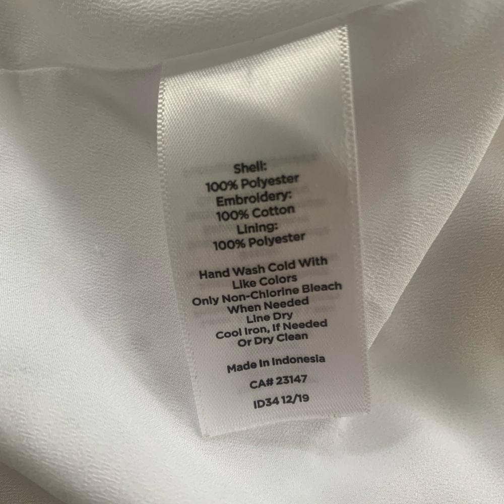 Talbots White Eyelet Embroidered Blouse Cottagecore Feminine Spring Top M - Picture 5 of 5